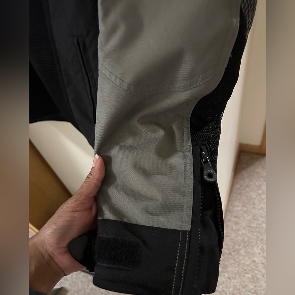 Victory Motorcycle Jacket, Women’s Medium - Picture 4 of 8